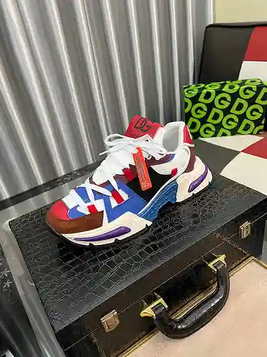 Modelo de pareja Dolce & Gabbana Código: 1203C10 Talla: 36-44