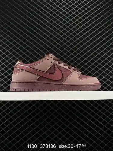8 Nike SB Dunk Low Premium “Valentine’s Day” Color del día de San Valentín que combina con el tema d