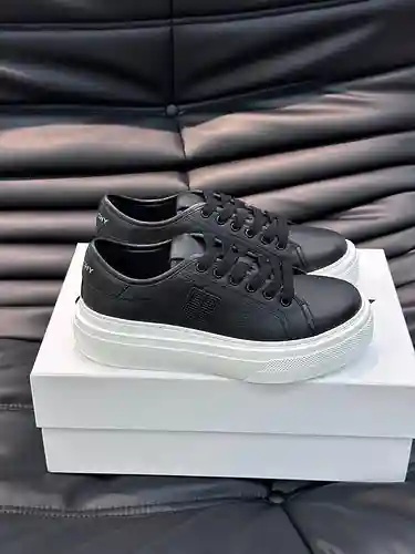 Zapatos de hombre Givenchy Código: 1129B50 Talla:: 38-44 (45 personalizados)