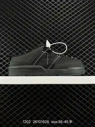 3 New balance CRV CAP V2 slip-on es un zapato para acampar al aire libre que se ha vuelto popular en