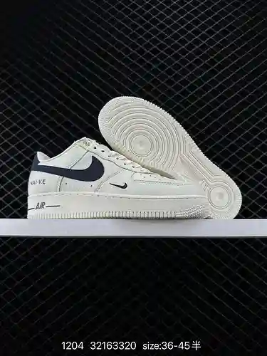 Air Force '7 LV8 Air Force 1 adopta la apariencia general de color gris herramienta. La apariencia u