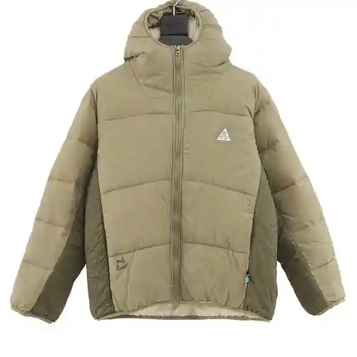 Chaqueta de plumas con capucha serie Ni*ke ACG