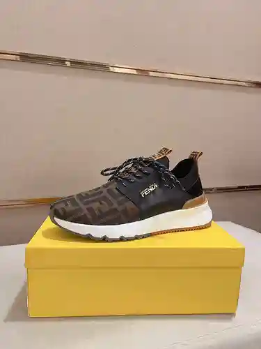 Código de zapatos de hombre Fendi: 1205B50 talla: 38-44