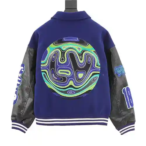 Chaqueta estilo béisbol con patchwork y mangas de cuero con letras bordadas de 1V