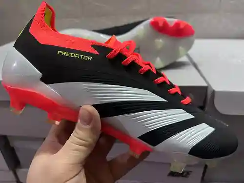 (Llegó) Zapatos de fútbol FG Adidas Falcon de 24.a generación totalmente tejidos con cordones PREDAT