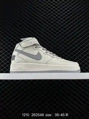 23 Venta limitada en tienda de marca de moda de Los Ángeles Nivel corporativo Undefeated