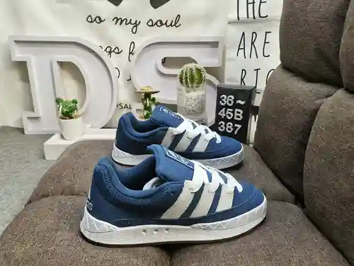 387D/adidas adimatic sneakers "Shark Bun Shoes" abre una nueva colaboración, uniéndose al 