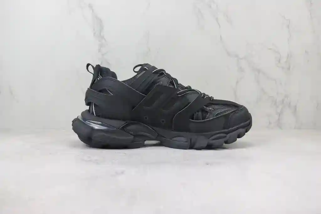 巴黎世家 (4 - 9).webp
