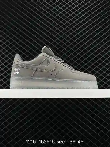 8 Nike Air Force Low es la zapatilla deportiva informal, versátil y de caña baja Air Force One, la c