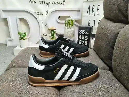 Zapatillas de deporte retro de moda de caña baja AD Originals Jeans 928D de nivel empresarial. ¿Cree