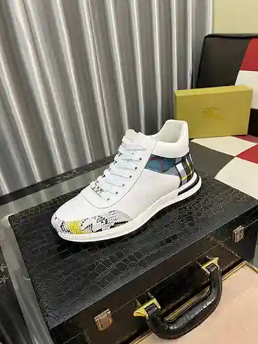 Zapatos de hombre Burberry Código: 1214B50 Talla: 38-44