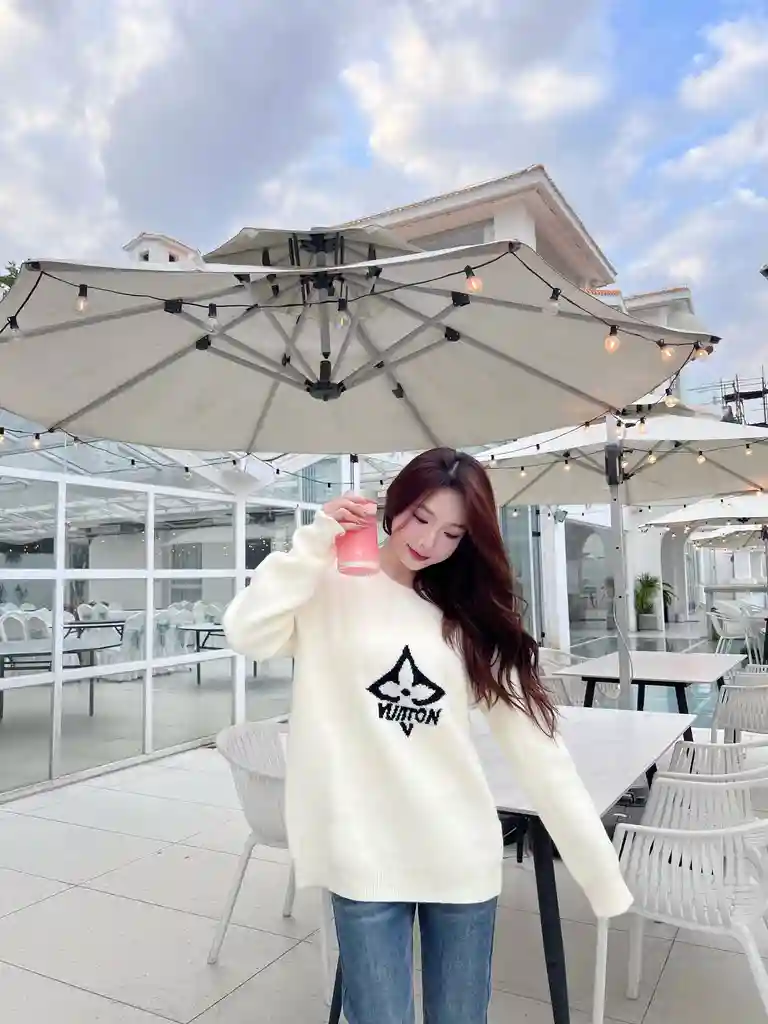 cb2909519bc045b79475a91df7b984f.webp