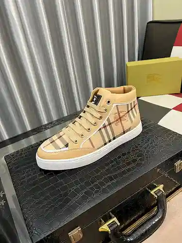 Zapatos de hombre Burberry Código: 1214B50 Talla: 38-44