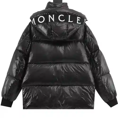 Mouth MC 23FW Anorak de mujer con cuello corto y capucha con letras