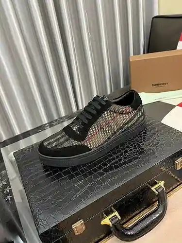 Zapatos de hombre Burberry Código: 1214B40 Talla: 38-44