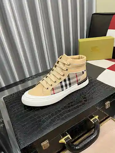 Zapatos de hombre Burberry Código: 1214B50 Talla: 38-44