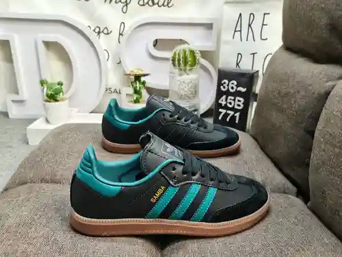 771DAdidas originals Busenitz Vulc adidas Casi 70 años de originales clásicos hechos de gamuza origi
