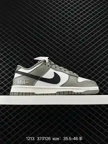 3 Zapatillas Nike Nike Dunk Low, zapatillas de skate retro, las zapatillas clásicas de la serie SB e