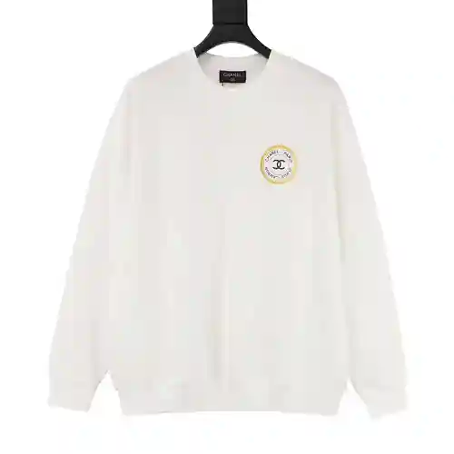 CHA*NEL / Chanel Xiaoxiang sudadera con cuello redondo y insignia redonda estampada
