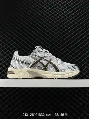 6 ASICS GEL-3 utiliza malla y cuero para conectarse, dándole una sensación retro y en capas. La tela
