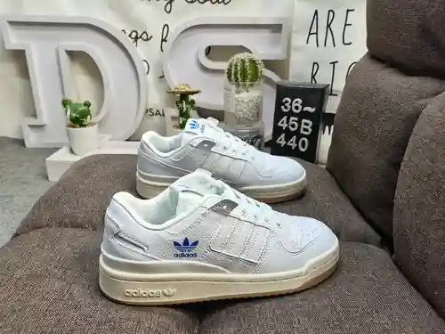 Zapatillas deportivas informales de moda, versátiles y de caña baja 440D genuinas Adidas Forum 84 MO
