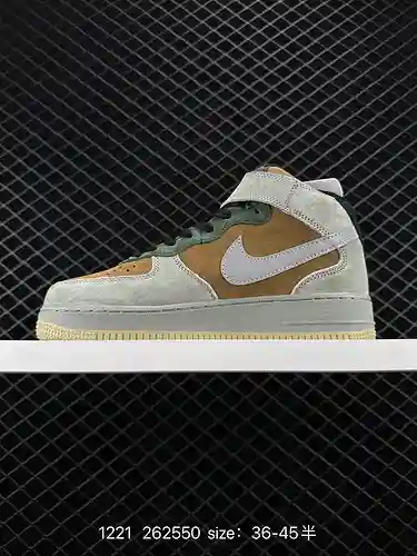 2 zapatillas informales Nike Air Force Low Air Force 1 de caña media que crean una versión pura de A
