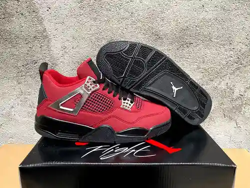 jordan4 nuevo color 40-47