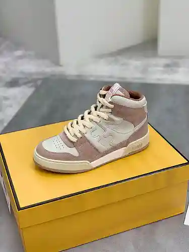 Zapatos de mujer Fendi con forro de lana Código: 1221C50 Talla: 35-40