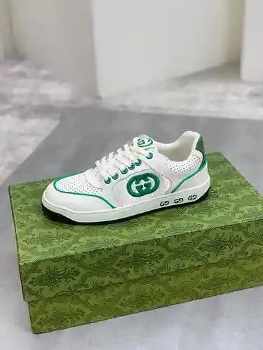 Modelo pareja GUCCI Código: 1221C30 Talla: 35-46 (45,46 personalizado)