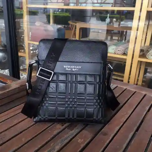 Bolso bandolera para caballero, elaborado en piel vacuna original importada, alta calidad, entrega e