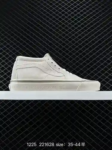 4 nuevos productos disponibles para pedidos anticipados‼ ️ La serie conjunta NEIGHBORHOOD x Vans 223