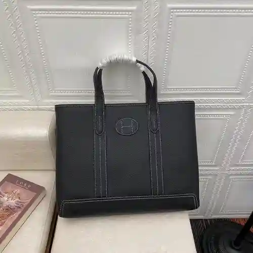 Maletín para caballero, elaborado en piel vacuna importada de primera calidad, primera calidad, se e