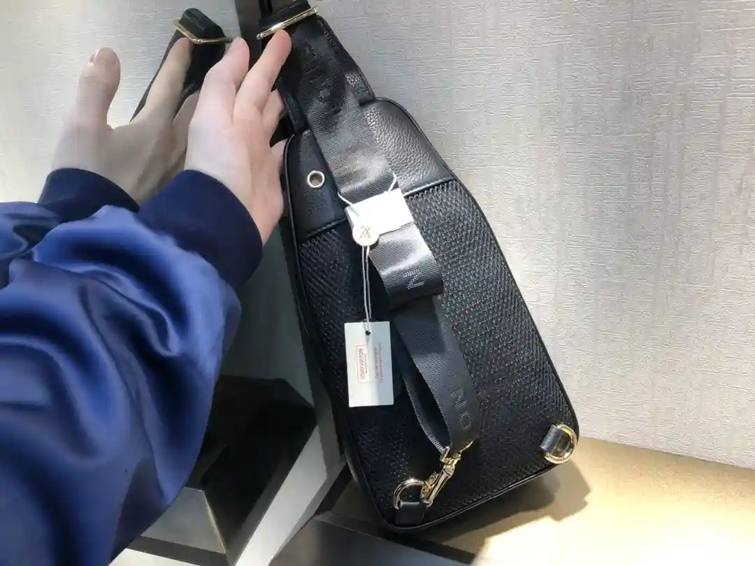 ER002050 (3).webp