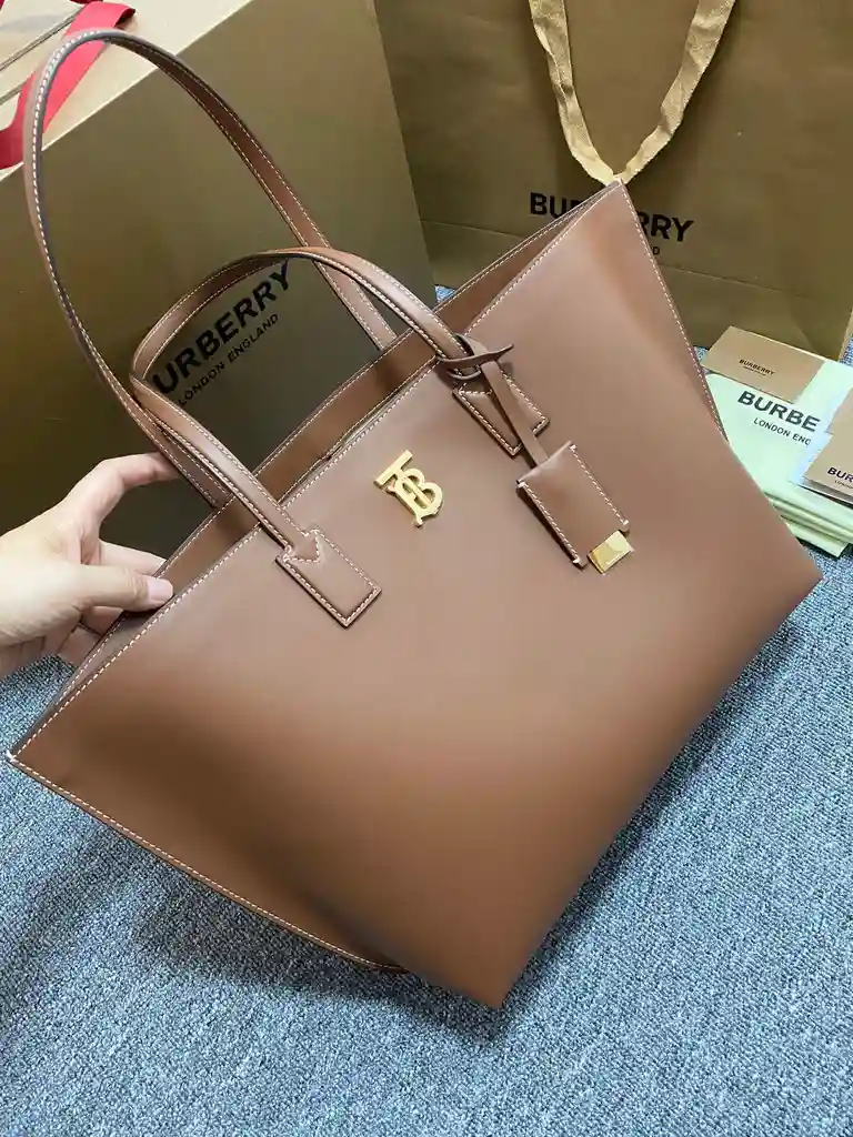 KK04950 (1).webp