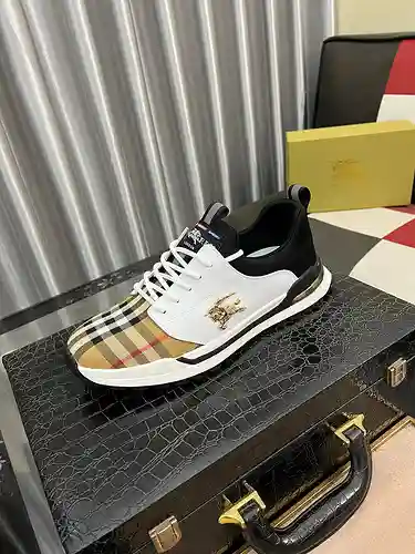 Zapatos de hombre Burberry Código: 1224B40 Talla: 38-44