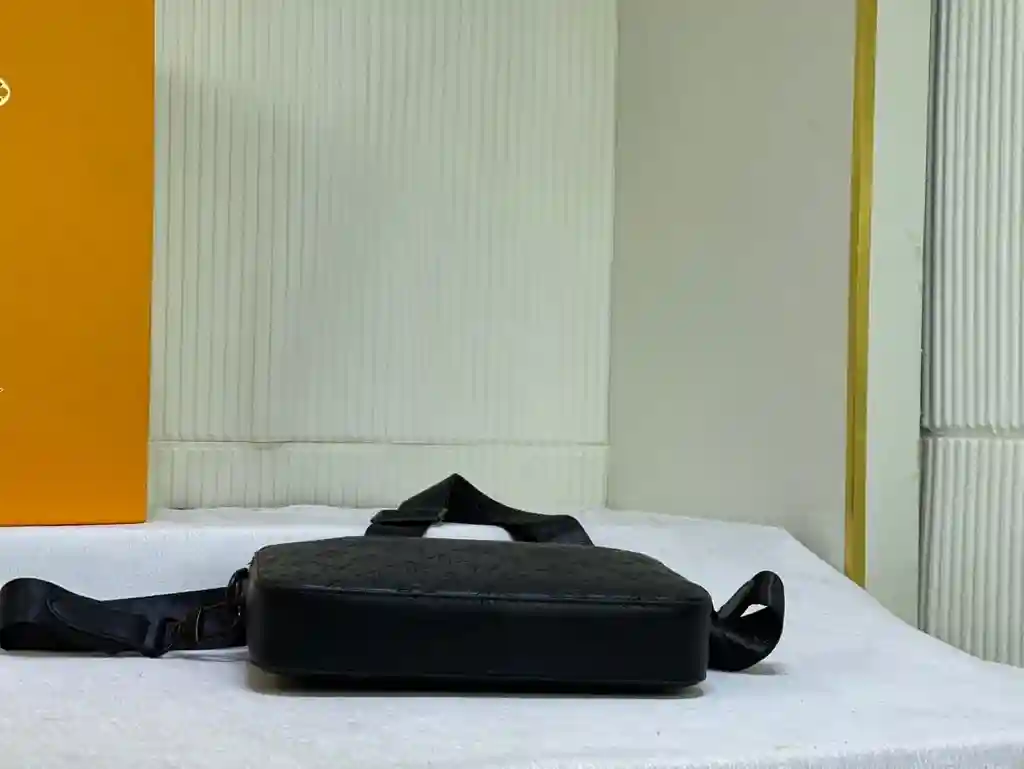 EL001950 (3).webp