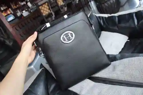 Bolso bandolera Her@mès para hombre, elaborado en piel vacuno original importada, alta calidad, entr