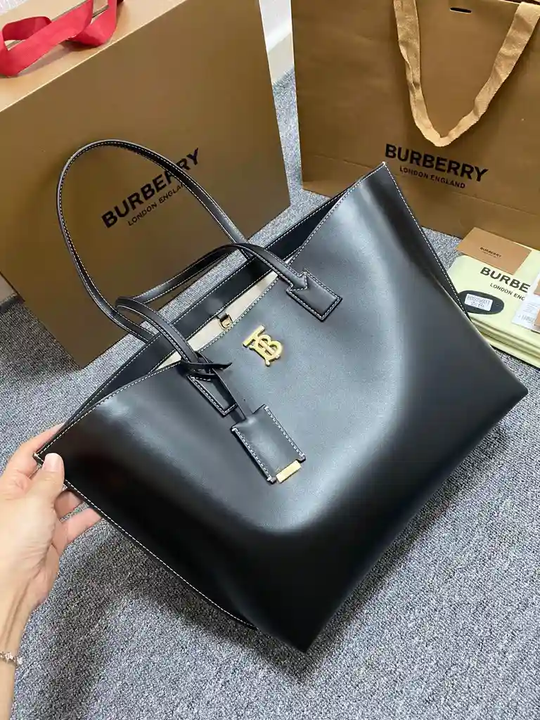 KK04950 (1).webp