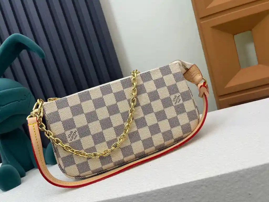 KK03050 (11).webp