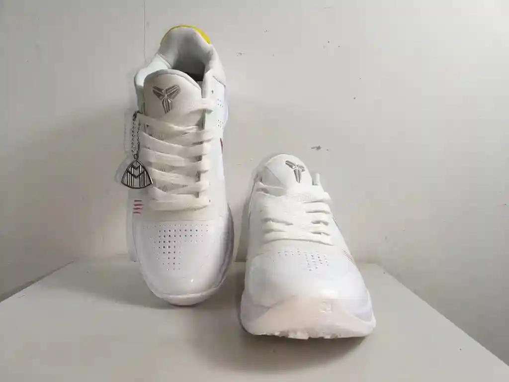 白黑红40-46 (4).webp