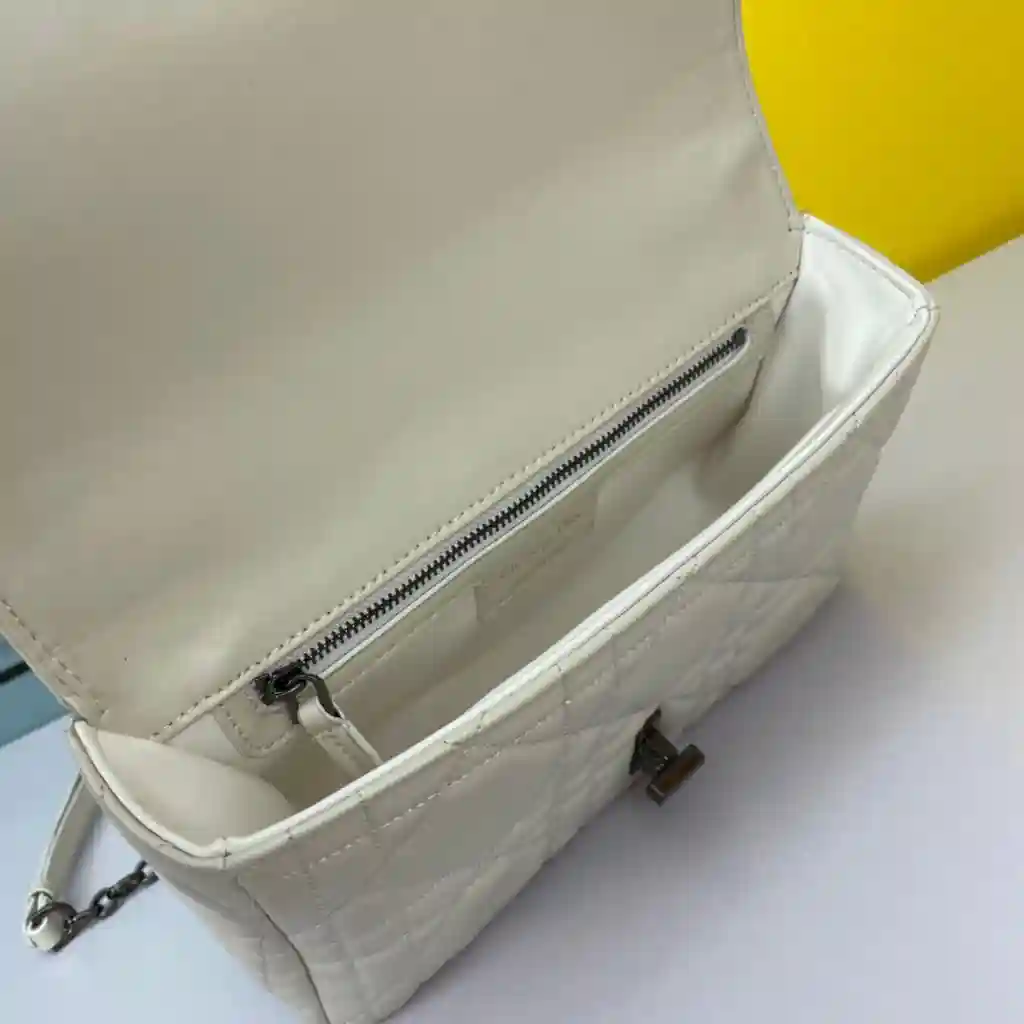 KK02750 (10).webp