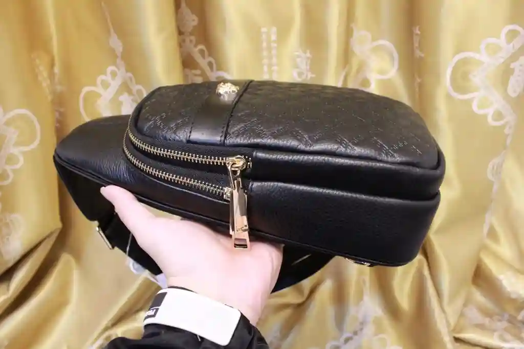 RT002050 (4).webp