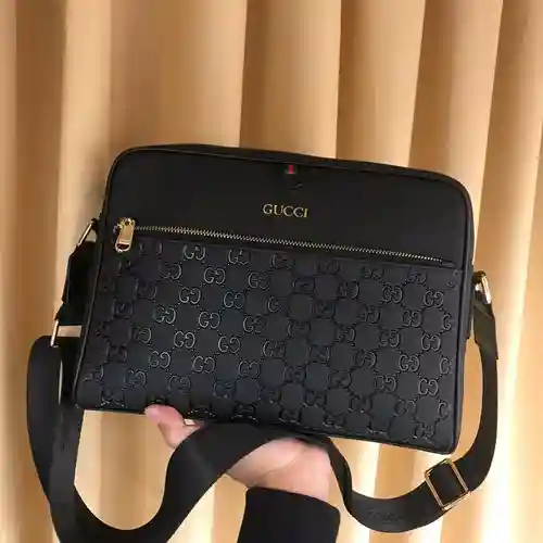 Bolso bandolera para caballero, elaborado en piel vacuna original importada, alta calidad, entrega e