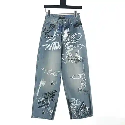 Balenciaga vaqueros BLCG 23FW con grafiti