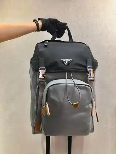 PRA@DA Mochila para Hombre Hecha de Cuero Original Premium Importado Versión Réplica de Alta Gama En