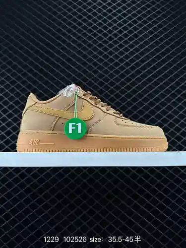 3 Zapatillas casual bajas Nike Air Force Low AF color trigo clásico Air Force 1 CJ979-2. Nike contin