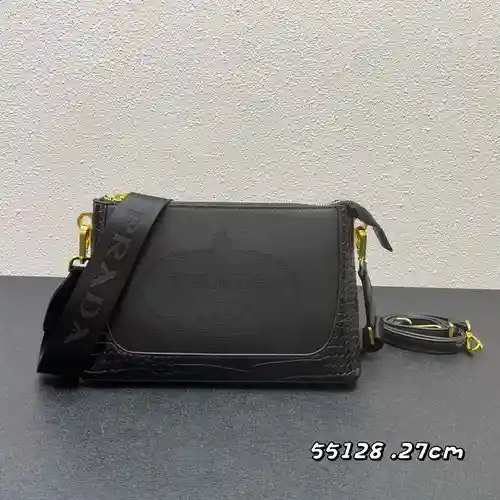 Bolso bandolera Elaborado en piel de vacuno original importada Calidad de gama alta Entrega en bolsa