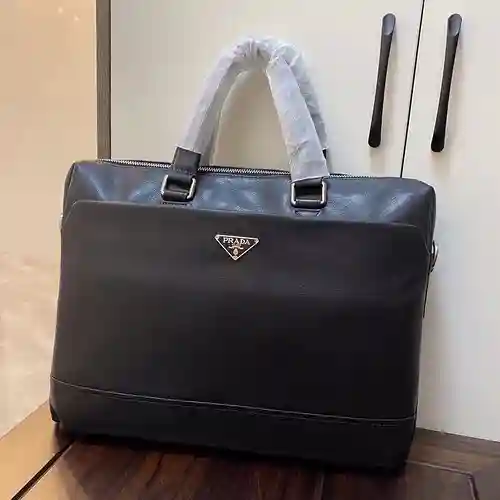 Maletín PR@ADA para hombre, fabricado en cuero original importado de primera calidad, versión réplic