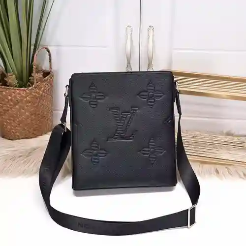 Bolso bandolera para caballero, elaborado en piel vacuna original importada, alta calidad, entrega e