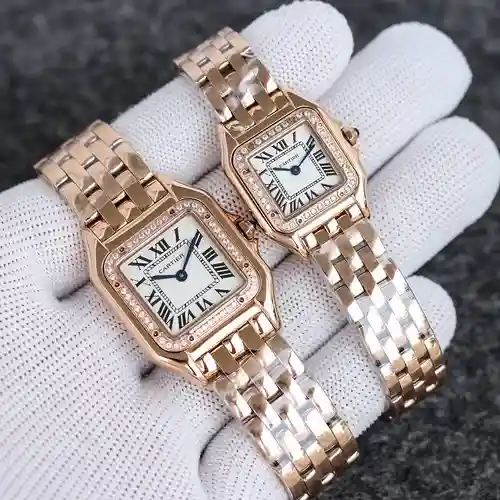 Versión personalizada avanzada del nuevo reloj para parejas Ka@Diya, que utiliza movimiento mecánico